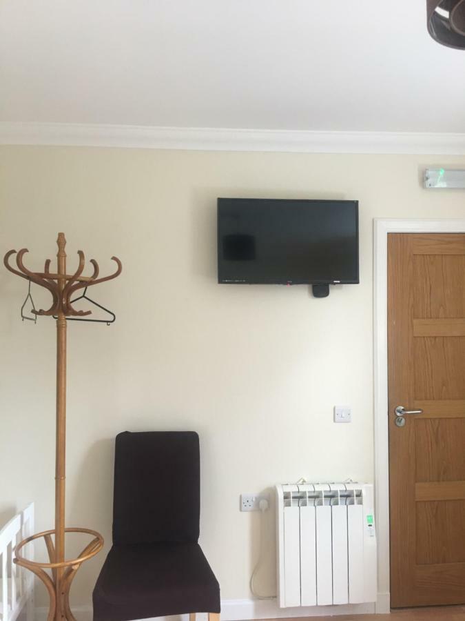 1 Lochness Rooms&Hostel Drumnadrochit Esterno foto
