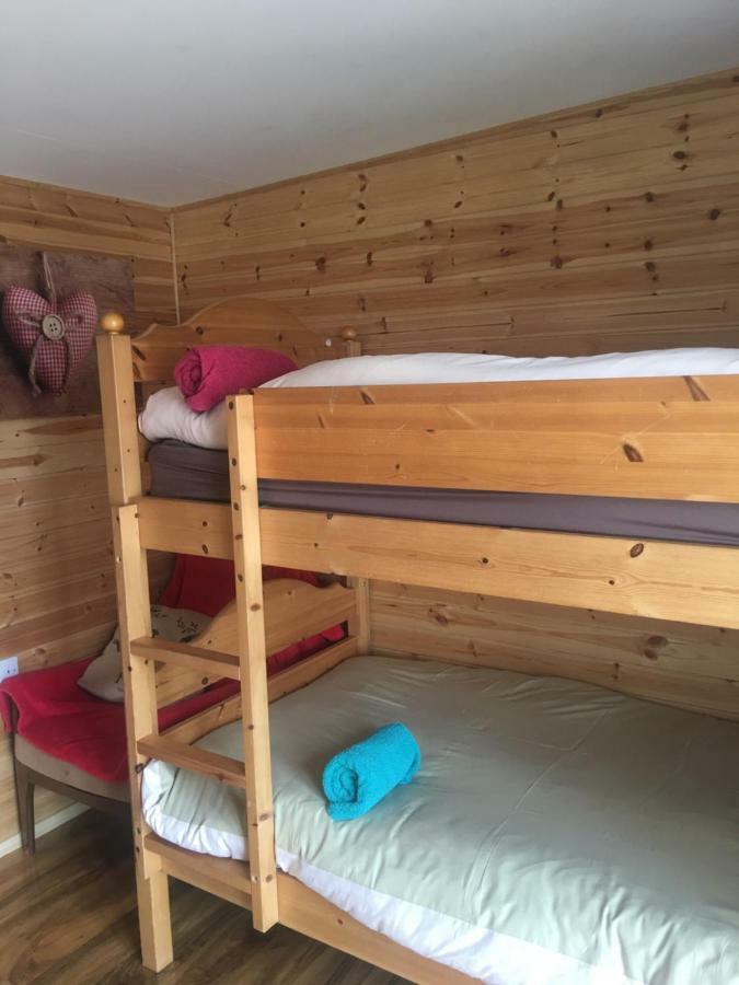 1 Lochness Rooms&Hostel Drumnadrochit Esterno foto