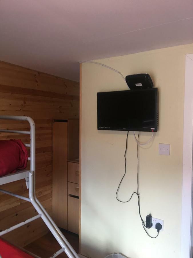 1 Lochness Rooms&Hostel Drumnadrochit Esterno foto