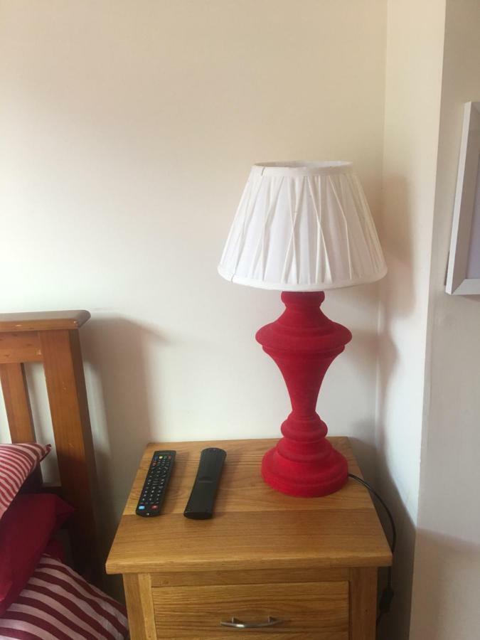 1 Lochness Rooms&Hostel Drumnadrochit Esterno foto