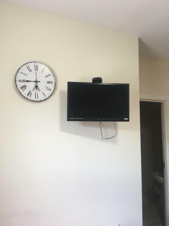 1 Lochness Rooms&Hostel Drumnadrochit Esterno foto