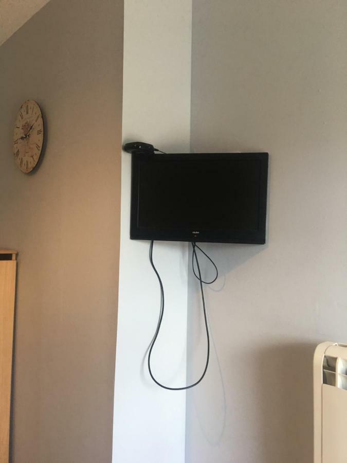 1 Lochness Rooms&Hostel Drumnadrochit Esterno foto