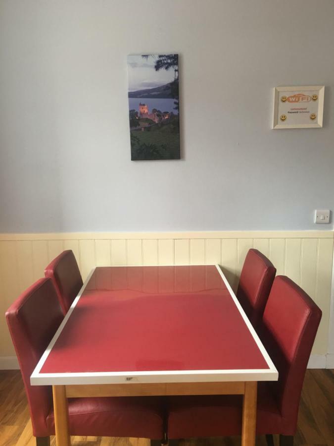 1 Lochness Rooms&Hostel Drumnadrochit Esterno foto