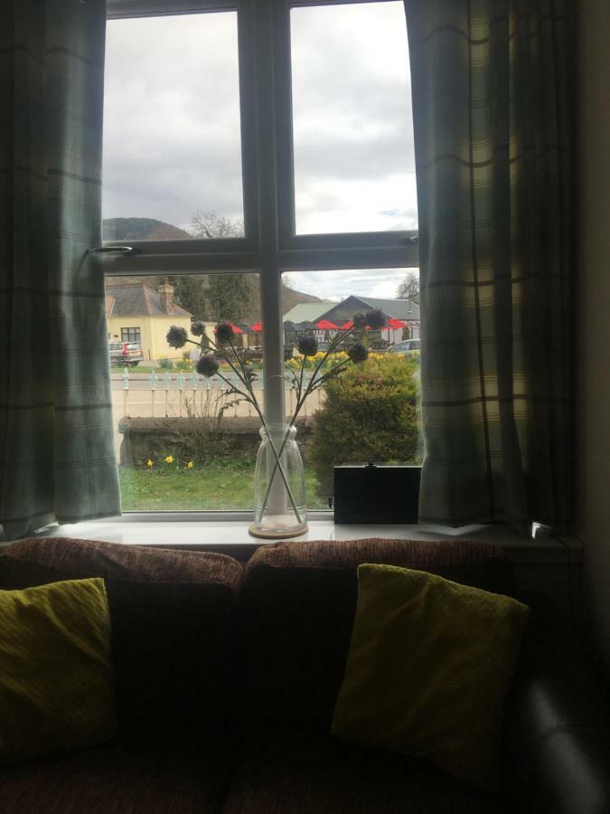 1 Lochness Rooms&Hostel Drumnadrochit Esterno foto