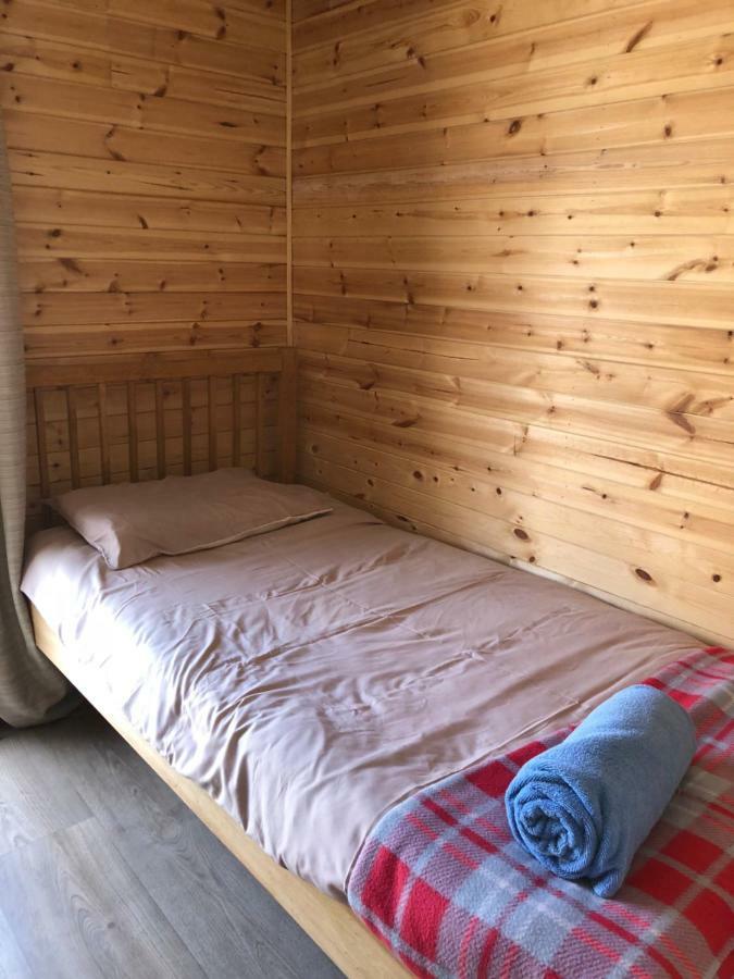 1 Lochness Rooms&Hostel Drumnadrochit Esterno foto